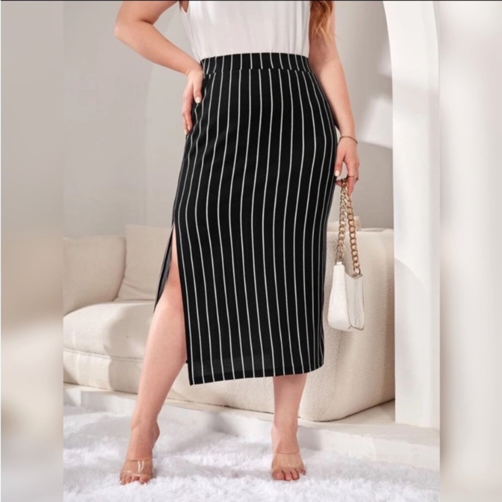 BLACK & WHITE MIDI SKIRT - Picture 1 of 8